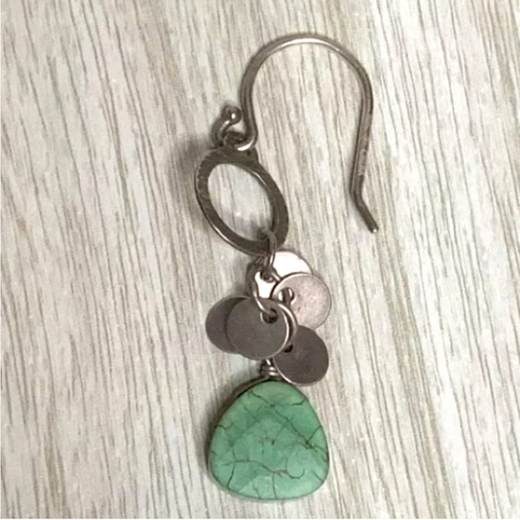 Single Silpada earring for one who may have lost one of these turquoise earrings - Picture 1 of 2